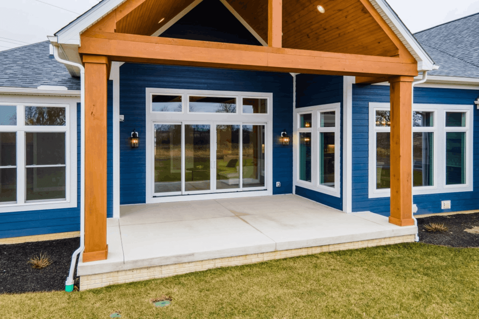 outdoor luxury living